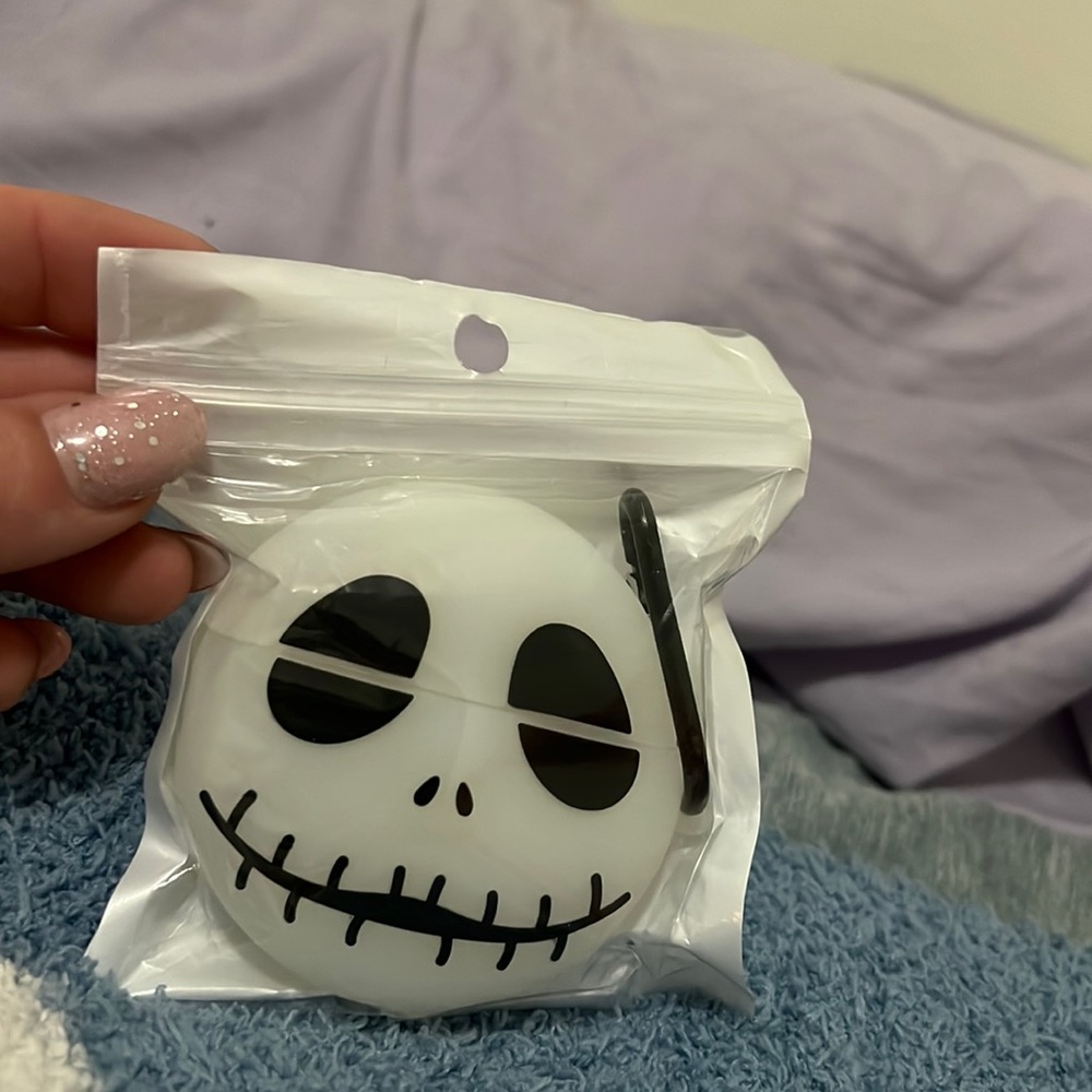 glow in the dark Jack skeleton air pods pro case